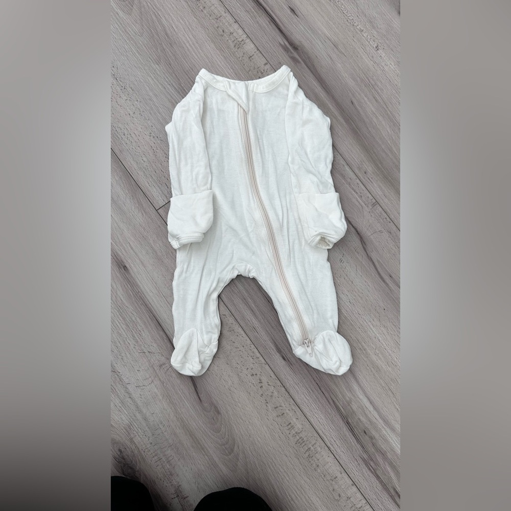 Knot baby onesie newborn